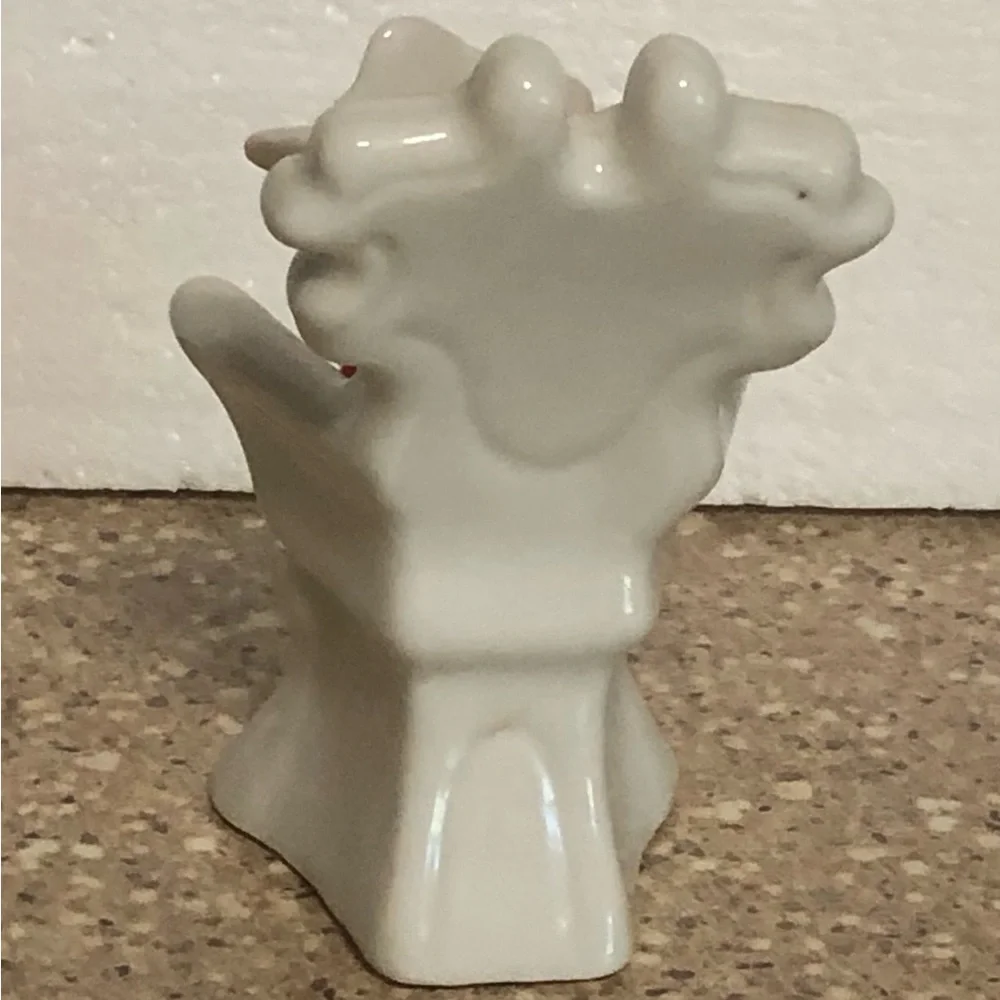 Pink Floral Luster Chair Shaped Pin Cushion Pin Holder